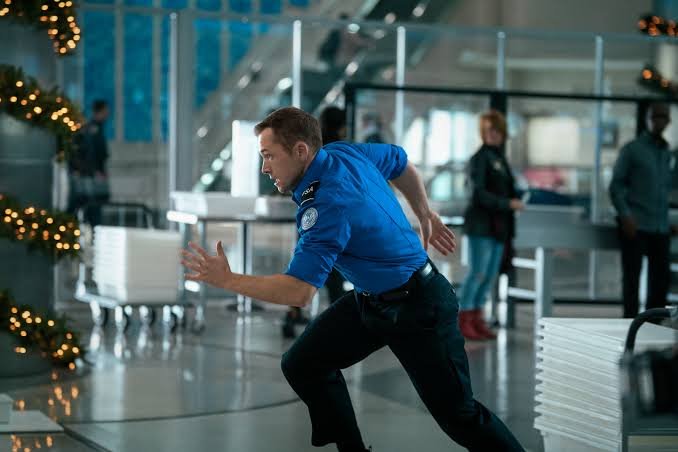 รีวิว Carry-On (2024)
